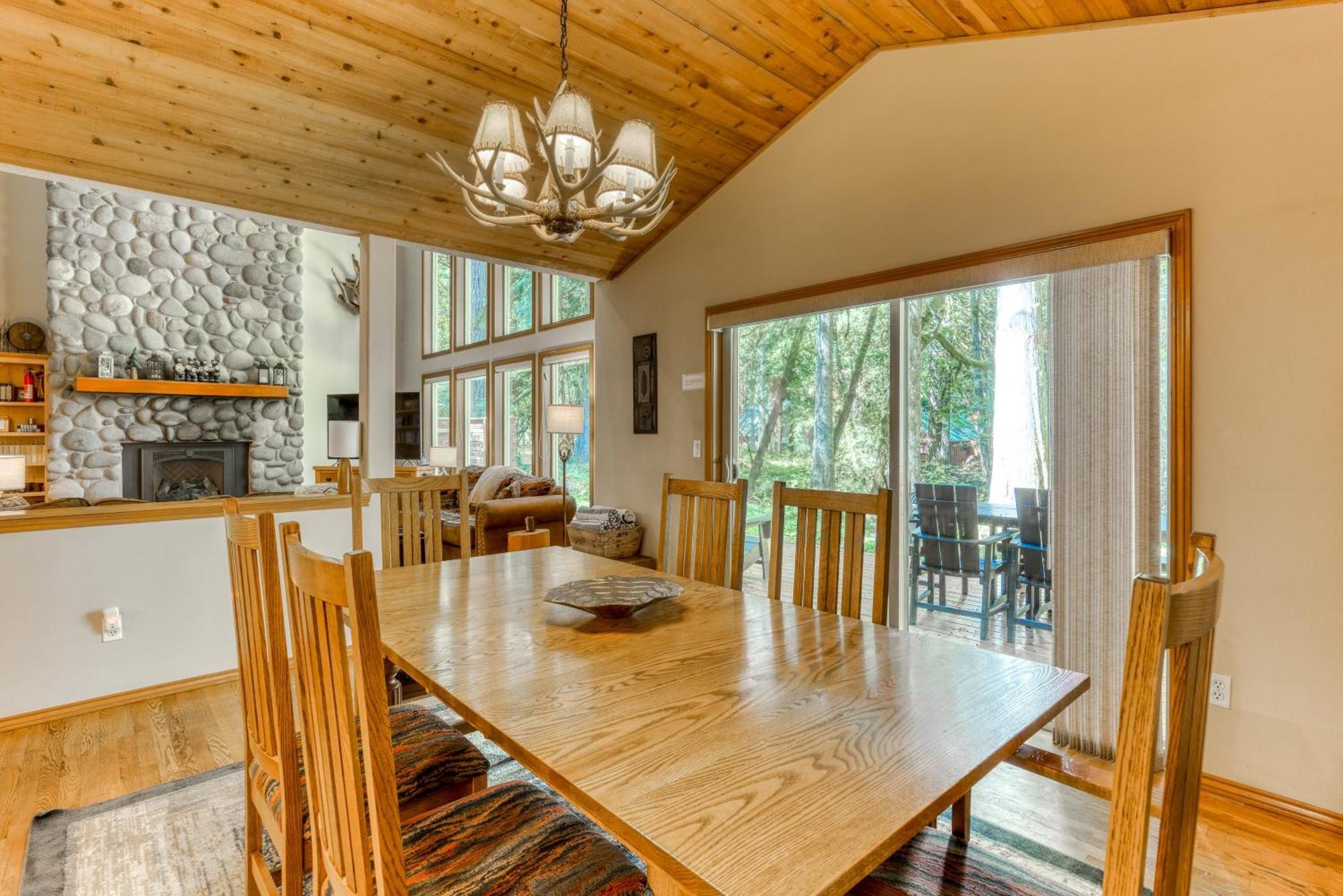Salmon River Lodge Welches Екстериор снимка